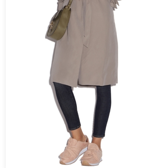 Blush Pink Knotted Bow 🎀 Sneakers - Picture 2 of 4